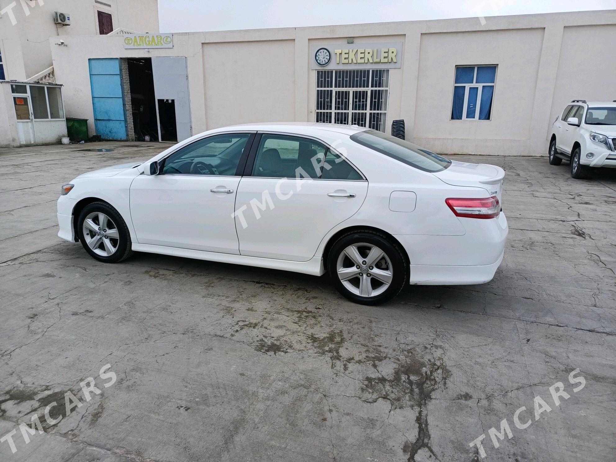 Toyota Camry 2011 - 200 000 TMT - Туркменабат - img 6