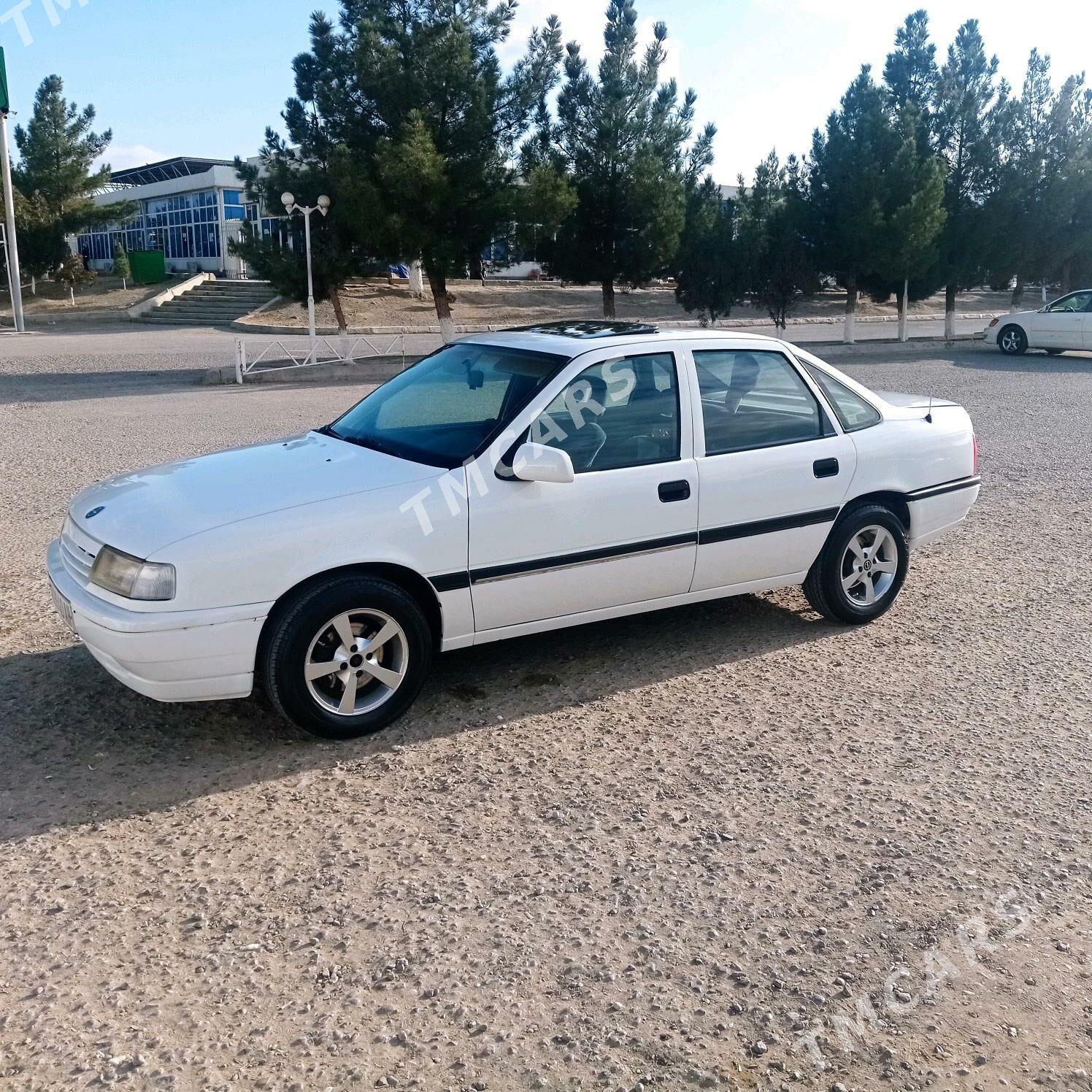 Opel Vectra 1991 - 42 000 TMT - Бахарден - img 6