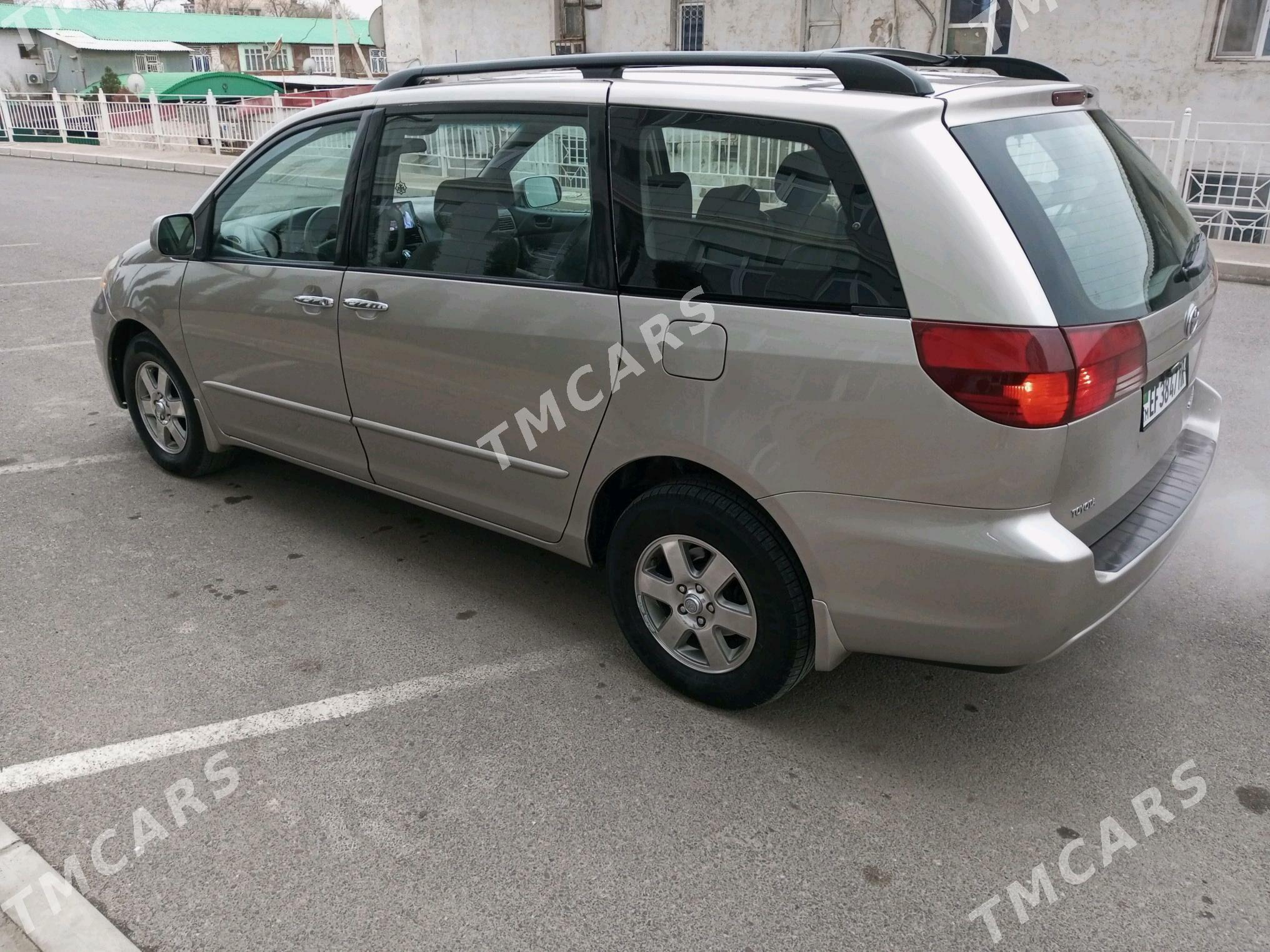 Toyota Sienna 2004 - 220 000 TMT - Мары - img 3