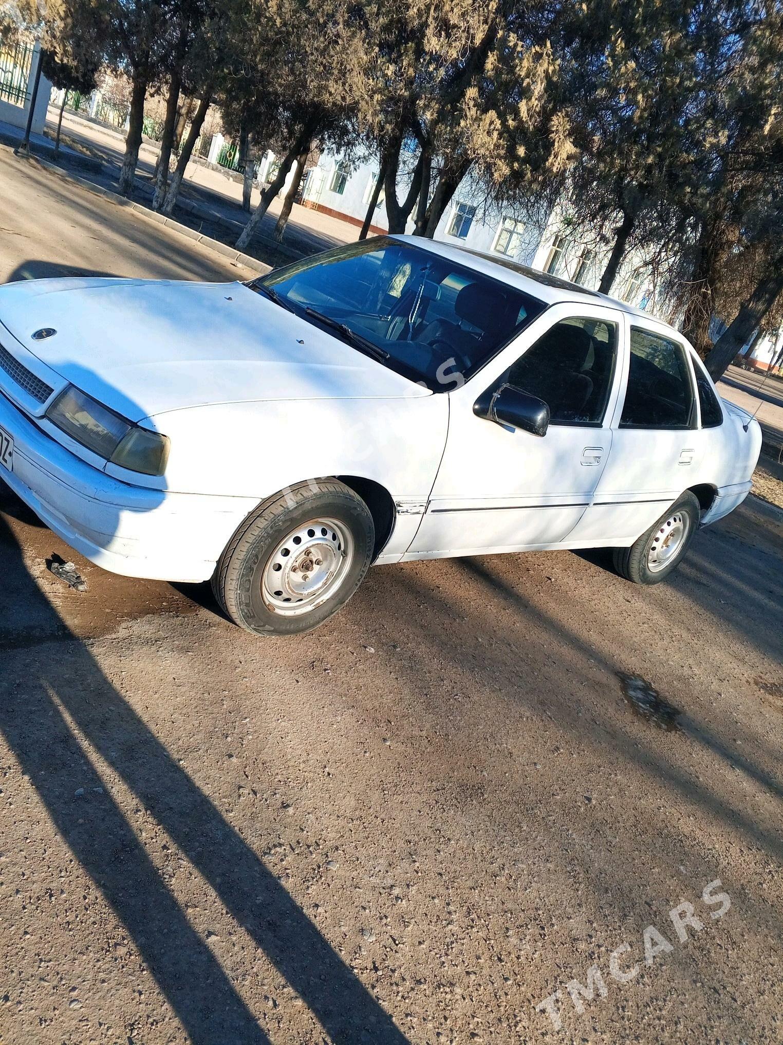 Opel Vectra 1989 - 24 000 TMT - Гороглы (Тагта) - img 2