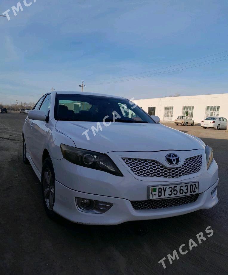 Toyota Camry 2010 - 165 000 TMT - Кёнеургенч - img 4