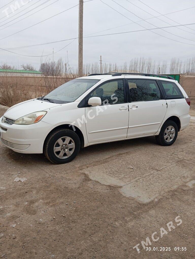 Toyota Sienna 2004 - 180 000 TMT - Туркменбаши - img 2