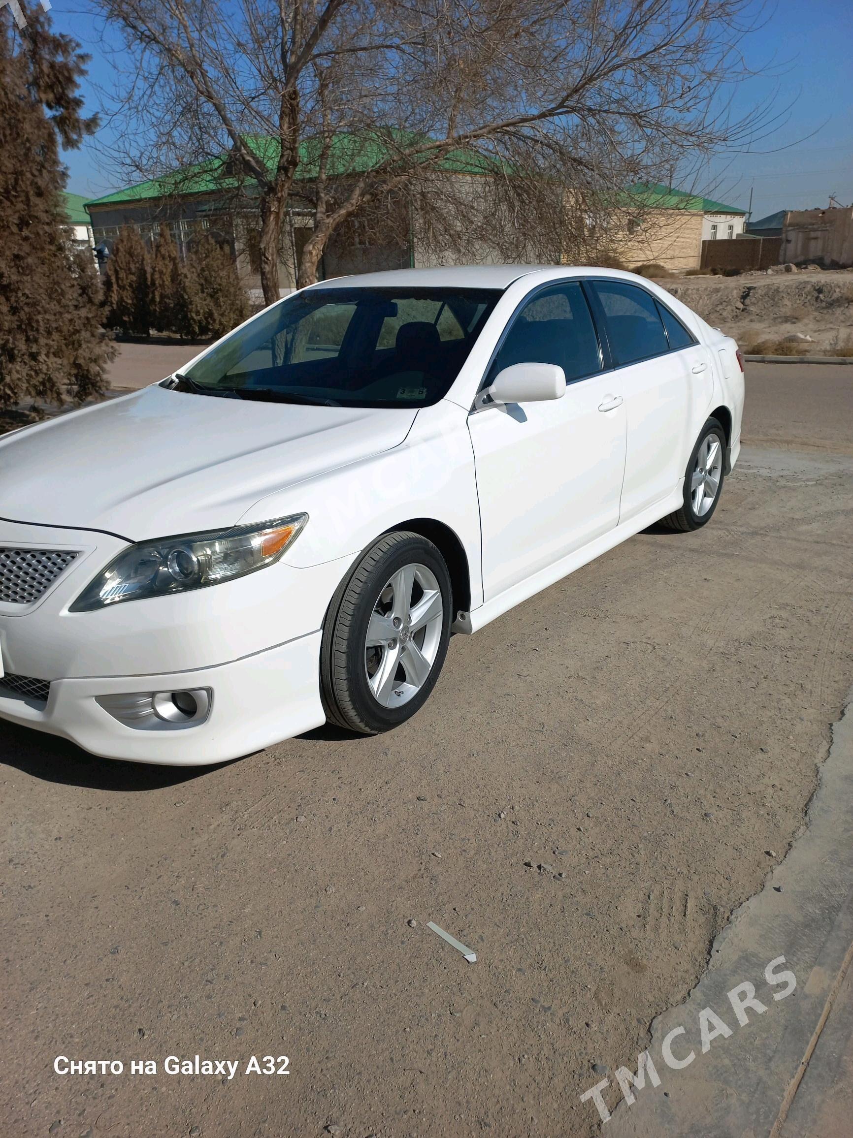 Toyota Camry 2010 - 220 000 TMT - Daşoguz - img 3