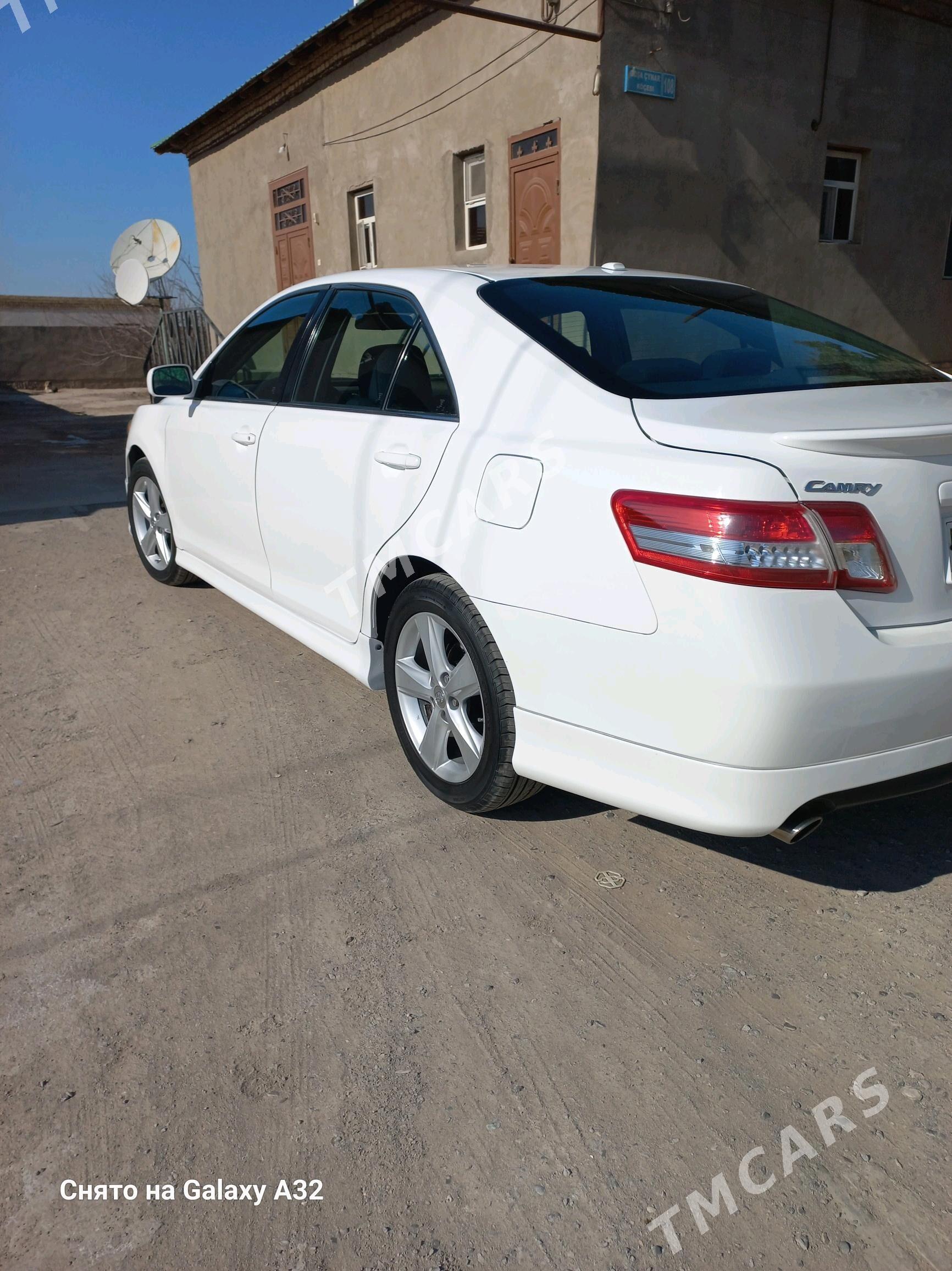 Toyota Camry 2010 - 220 000 TMT - Daşoguz - img 4