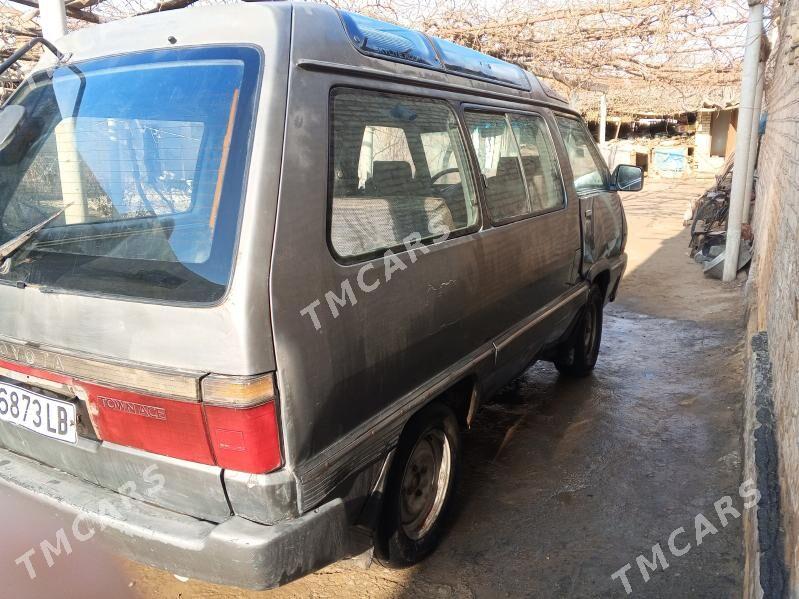 Toyota Town Ace 1989 - 12 000 TMT - Саят - img 2