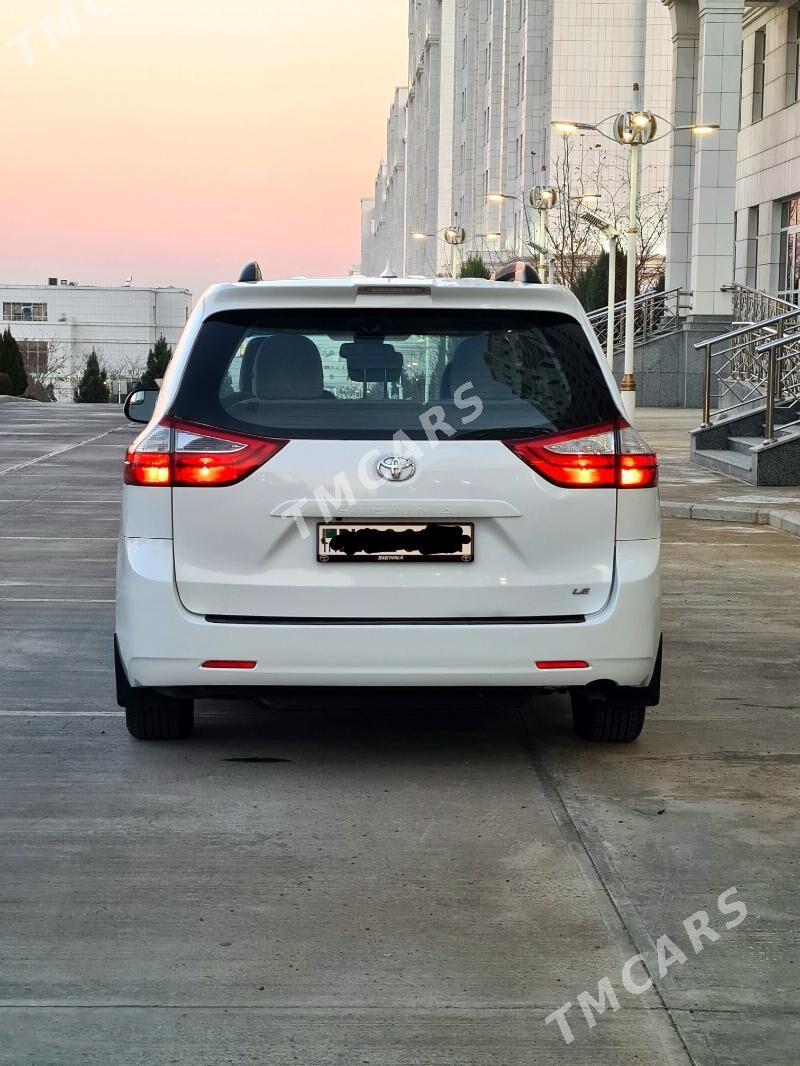 Toyota Sienna 2018 - 350 000 TMT - Aşgabat - img 4