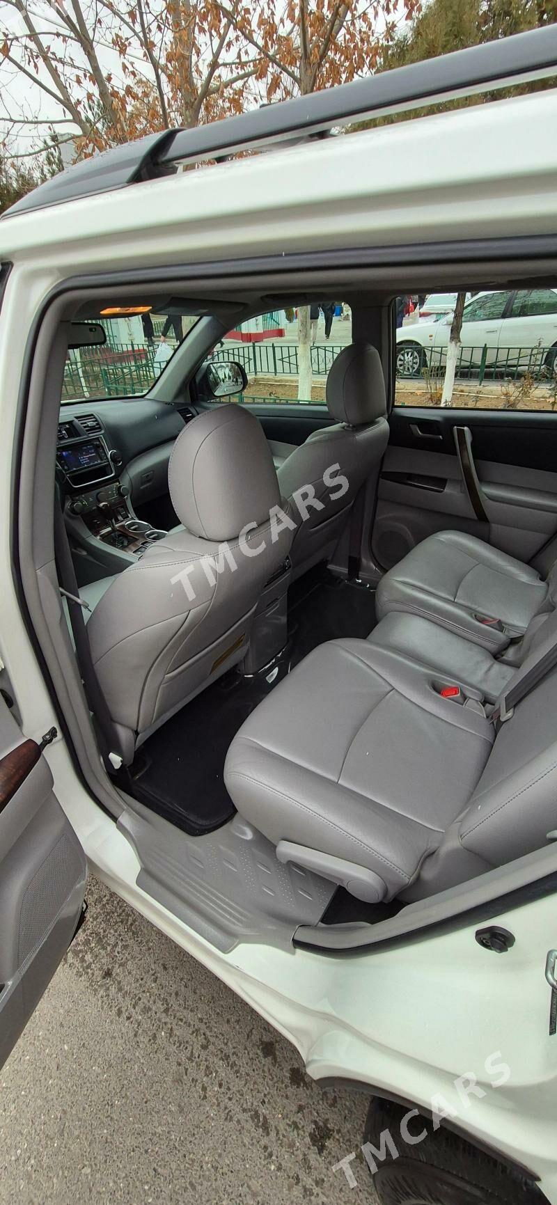 Toyota Highlander 2013 - 339 000 TMT - Ашхабад - img 2