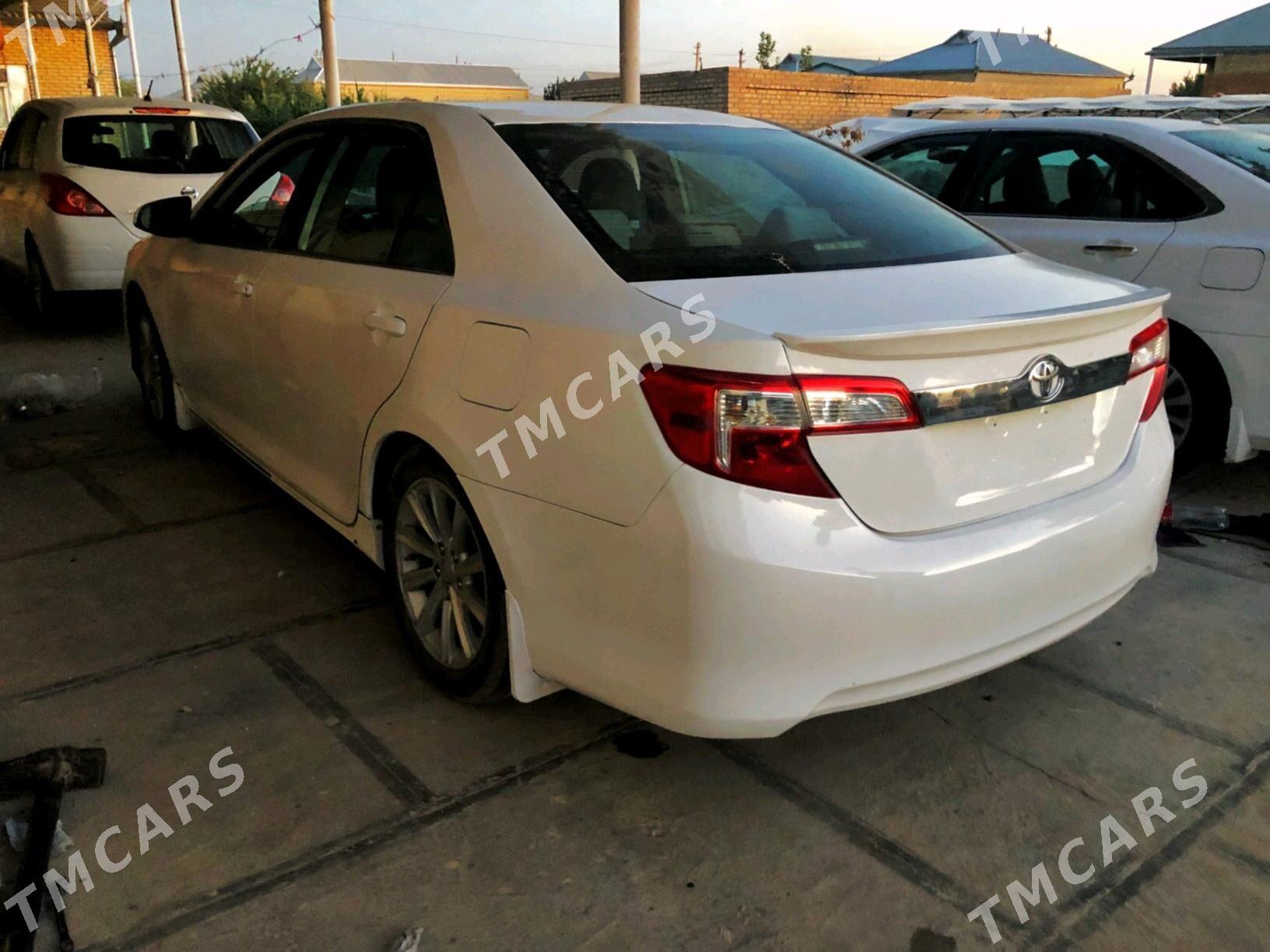 Toyota Camry 2013 - 166 000 TMT - Кака - img 3