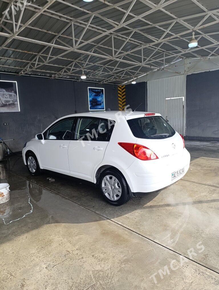 Nissan Versa 2010 - 125 000 TMT - Бузмеин - img 10