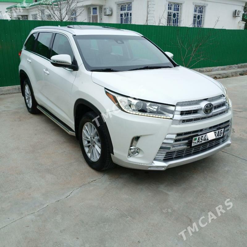 Toyota Highlander 2017 - 411 000 TMT - Тязе заман - img 3