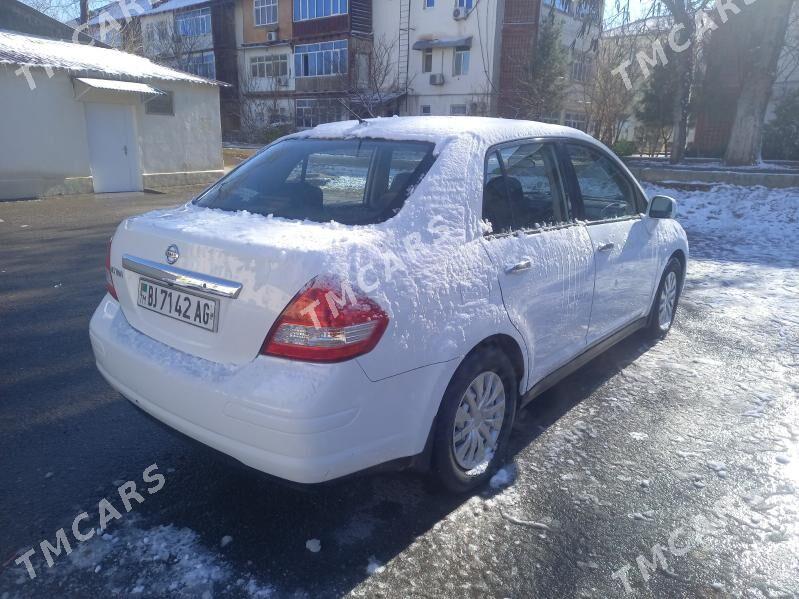 Nissan Versa 2012 - 123 000 TMT - 5 мкр - img 3