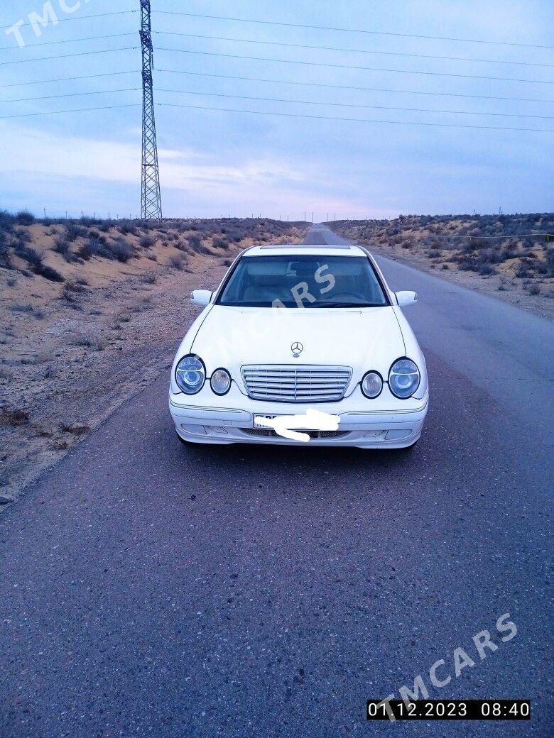 Mercedes-Benz E320 2000 - 100 000 TMT - Türkmenbaşy - img 2