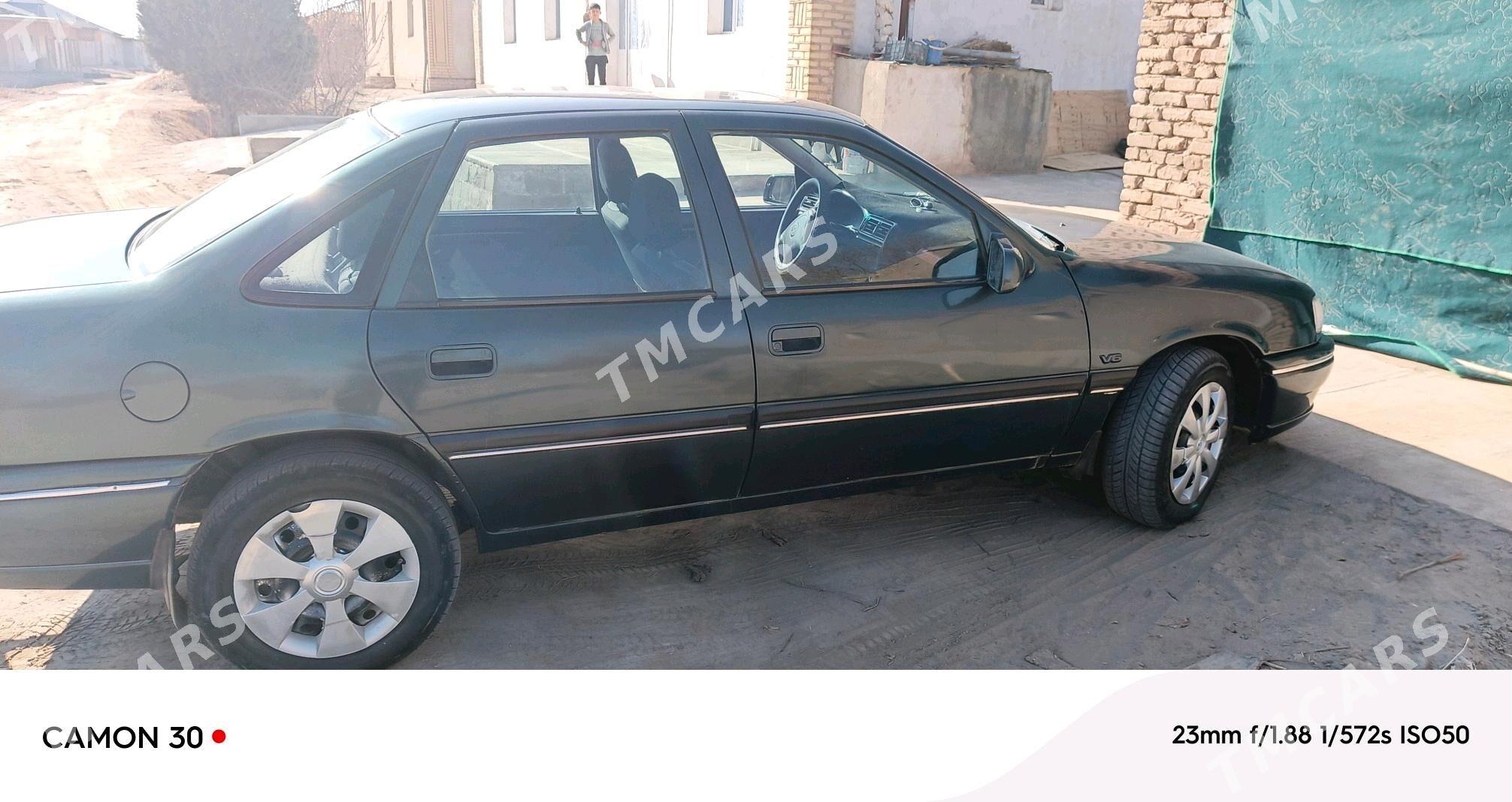 Opel Vectra 1994 - 40 000 TMT - Гурбансолтан Едже - img 4