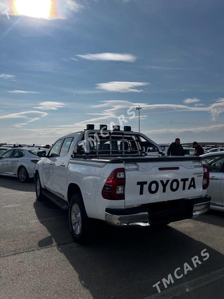 Toyota Hilux 2021 - 510 000 TMT - Aşgabat - img 3