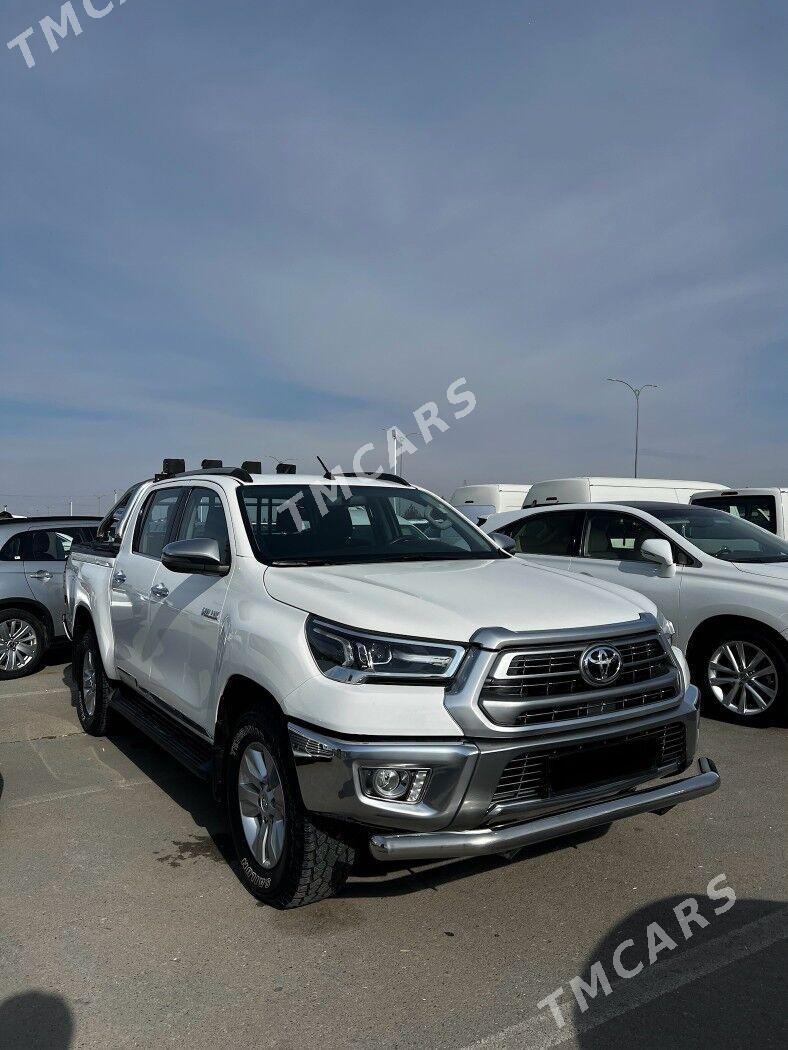 Toyota Hilux 2021 - 510 000 TMT - Aşgabat - img 2