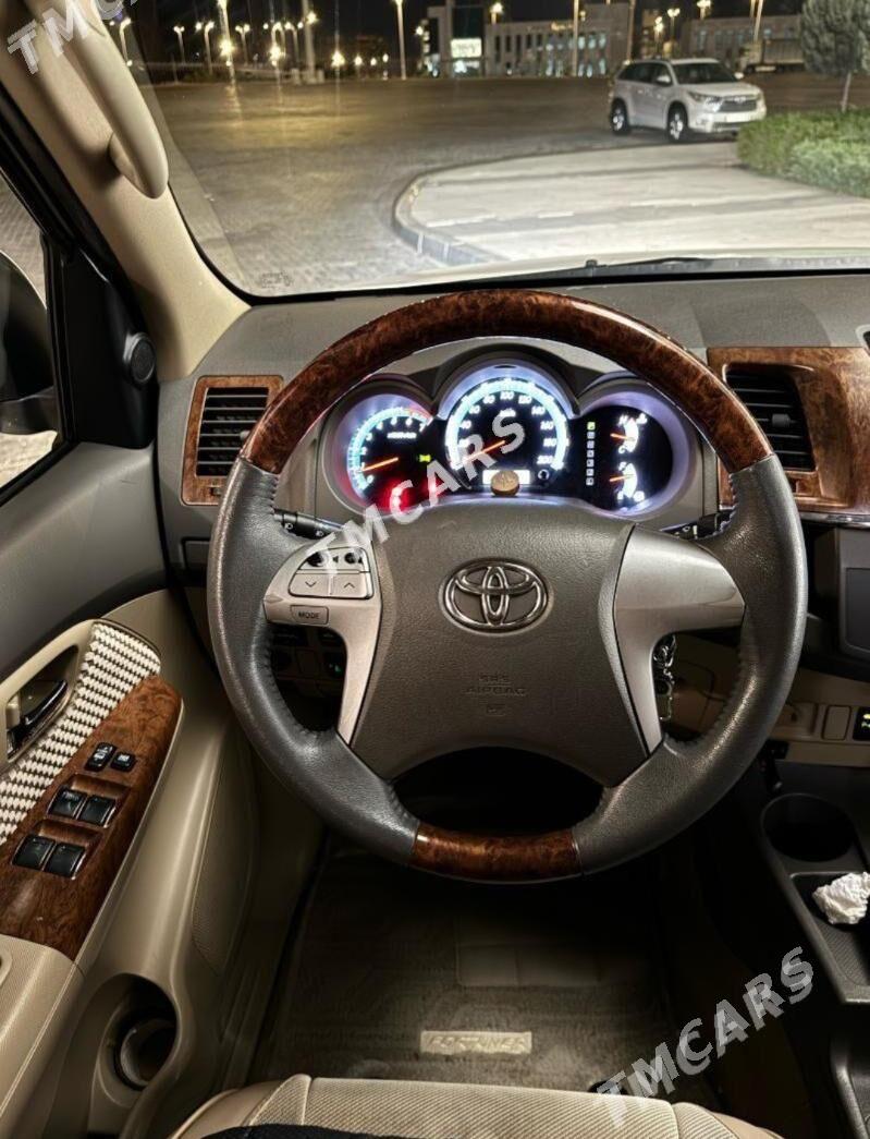 Toyota Fortuner 2013 - 330 000 TMT - Türkmenbaşy - img 8