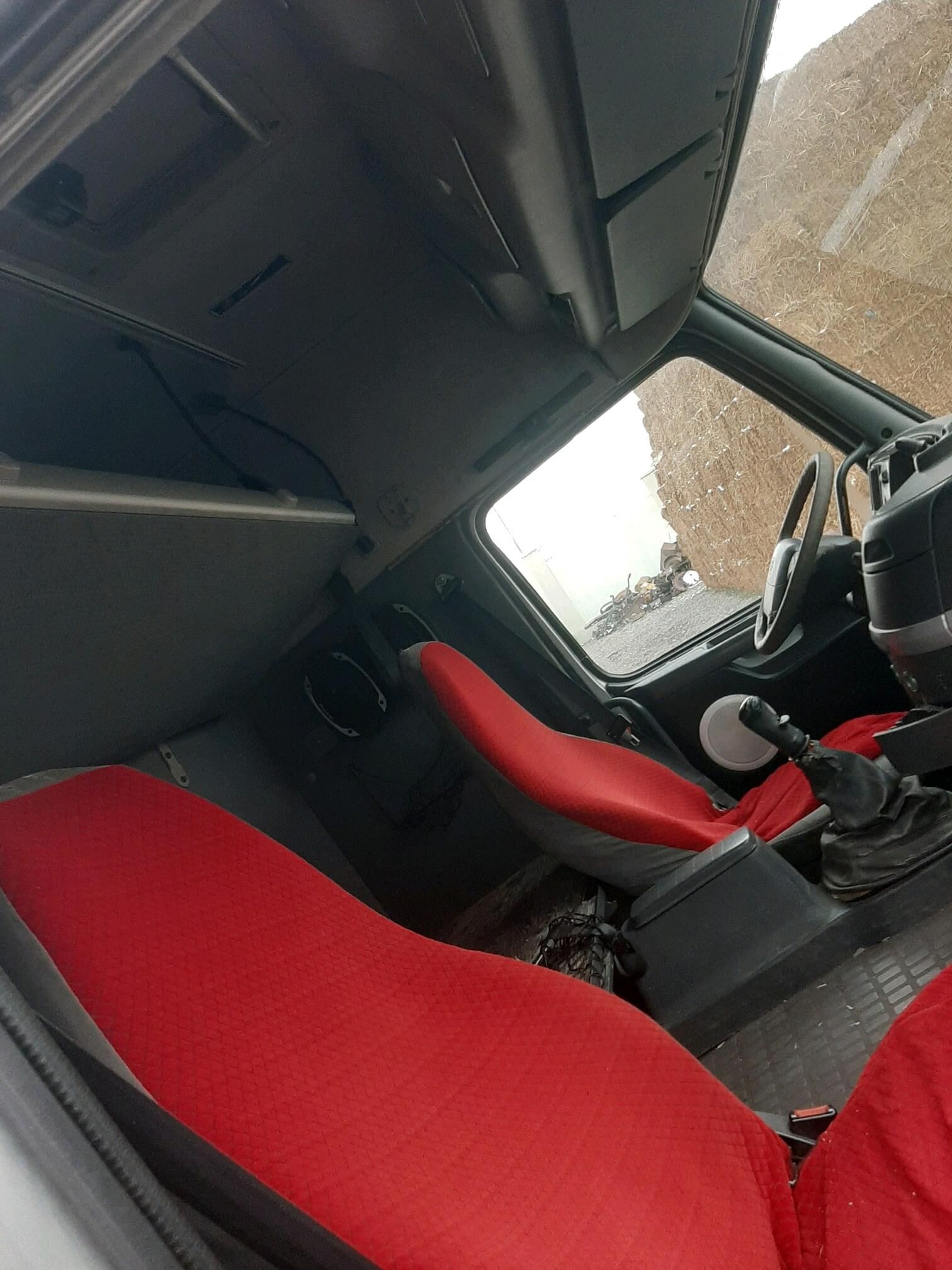 Volvo kabina. 45 000 TMT - Bäherden - img 2