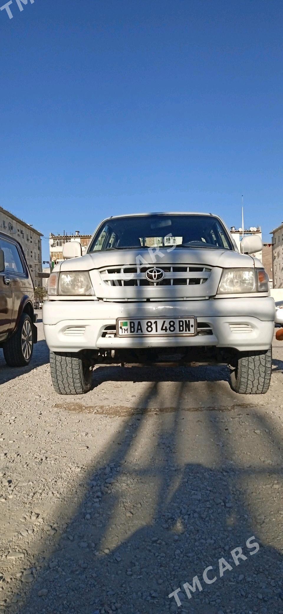 Toyota Hilux 2004 - 105 000 TMT - Балканабат - img 5