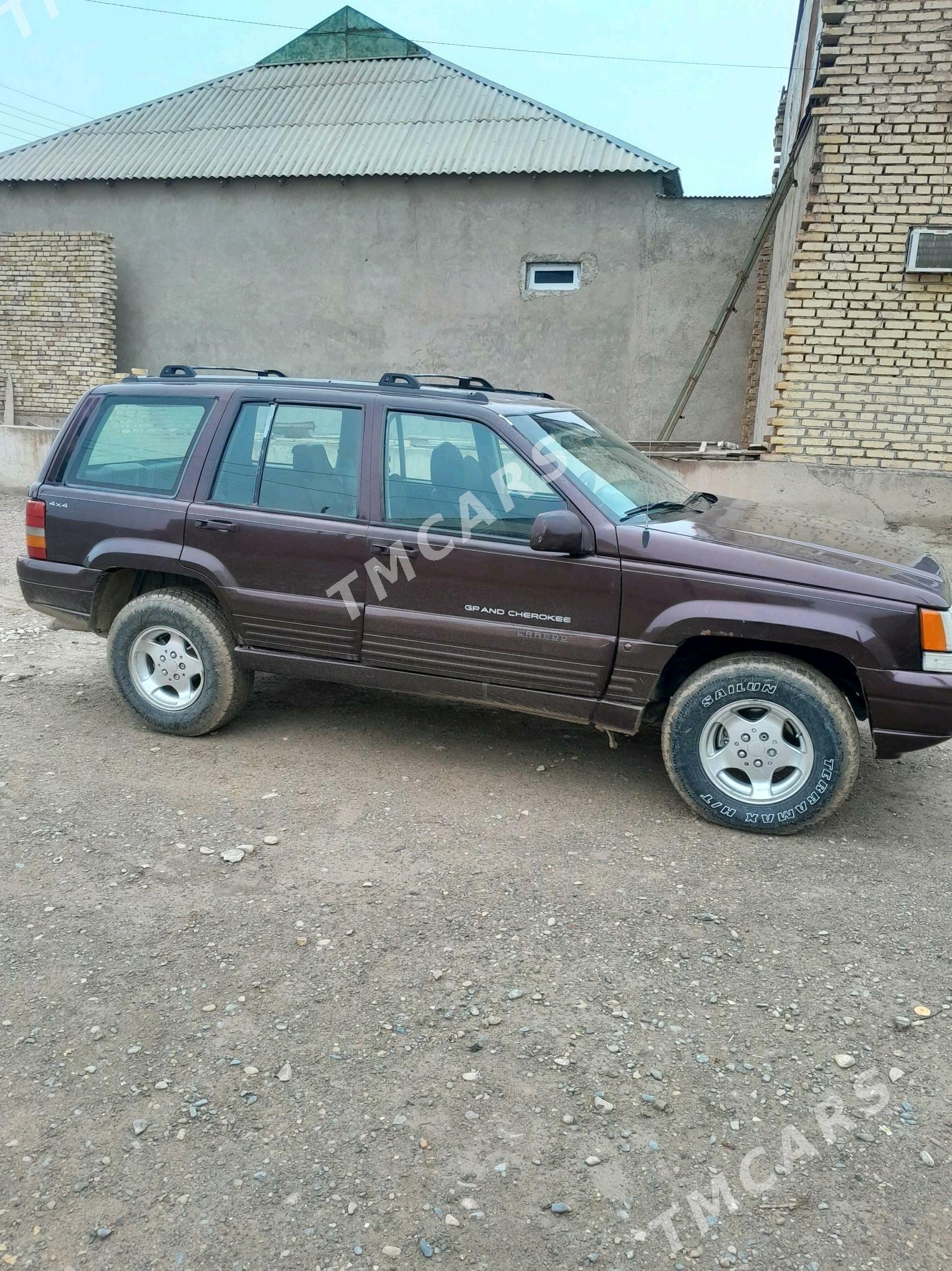 Jeep Grand Wagoneer 1996 - 40 000 TMT - Серахс - img 2