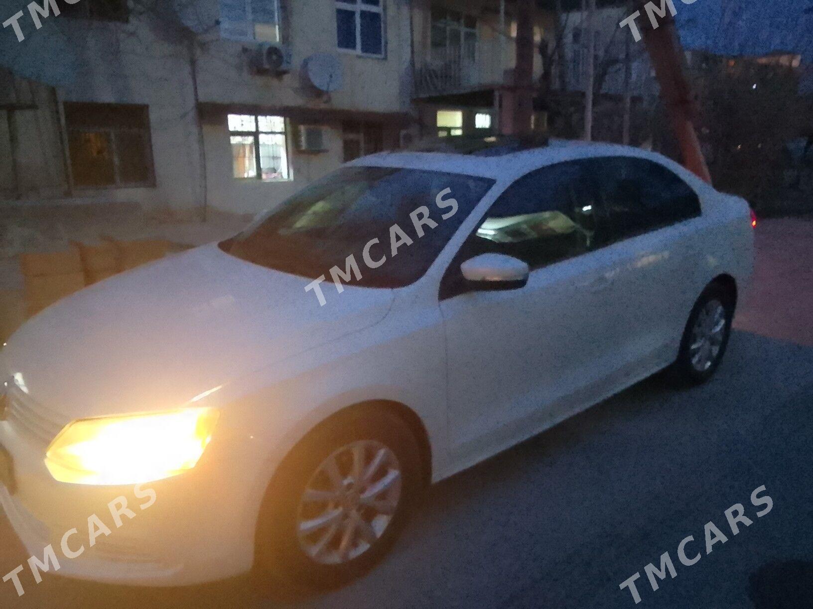 Volkswagen Jetta 2011 - 120 000 TMT - Туркменбаши - img 2