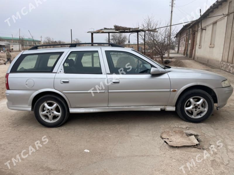 Opel Vectra 2001 - 56 000 TMT - Гурбансолтан Едже - img 2