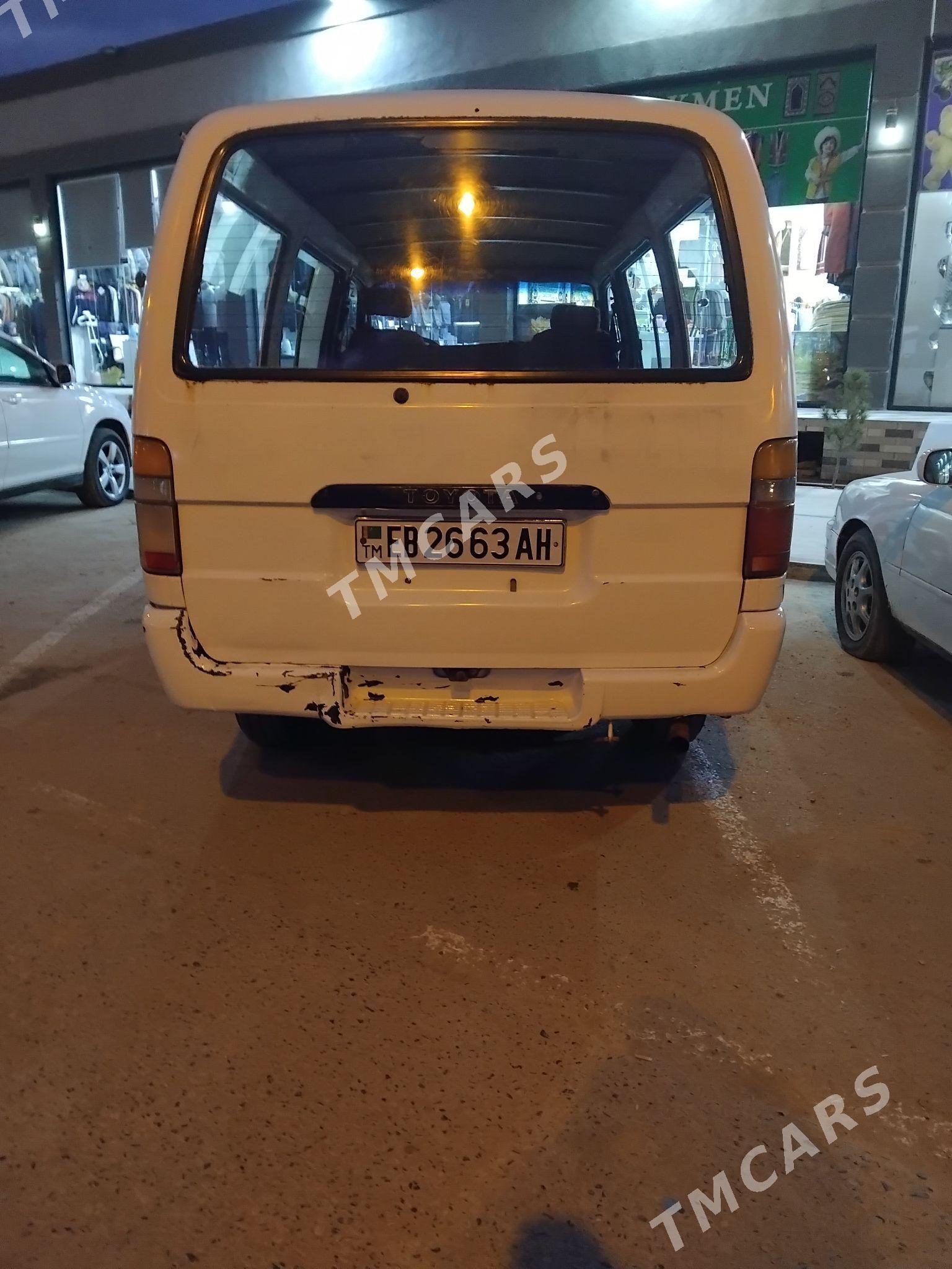 Toyota Hiace 1996 - 62 000 TMT - Бабадайхан - img 2