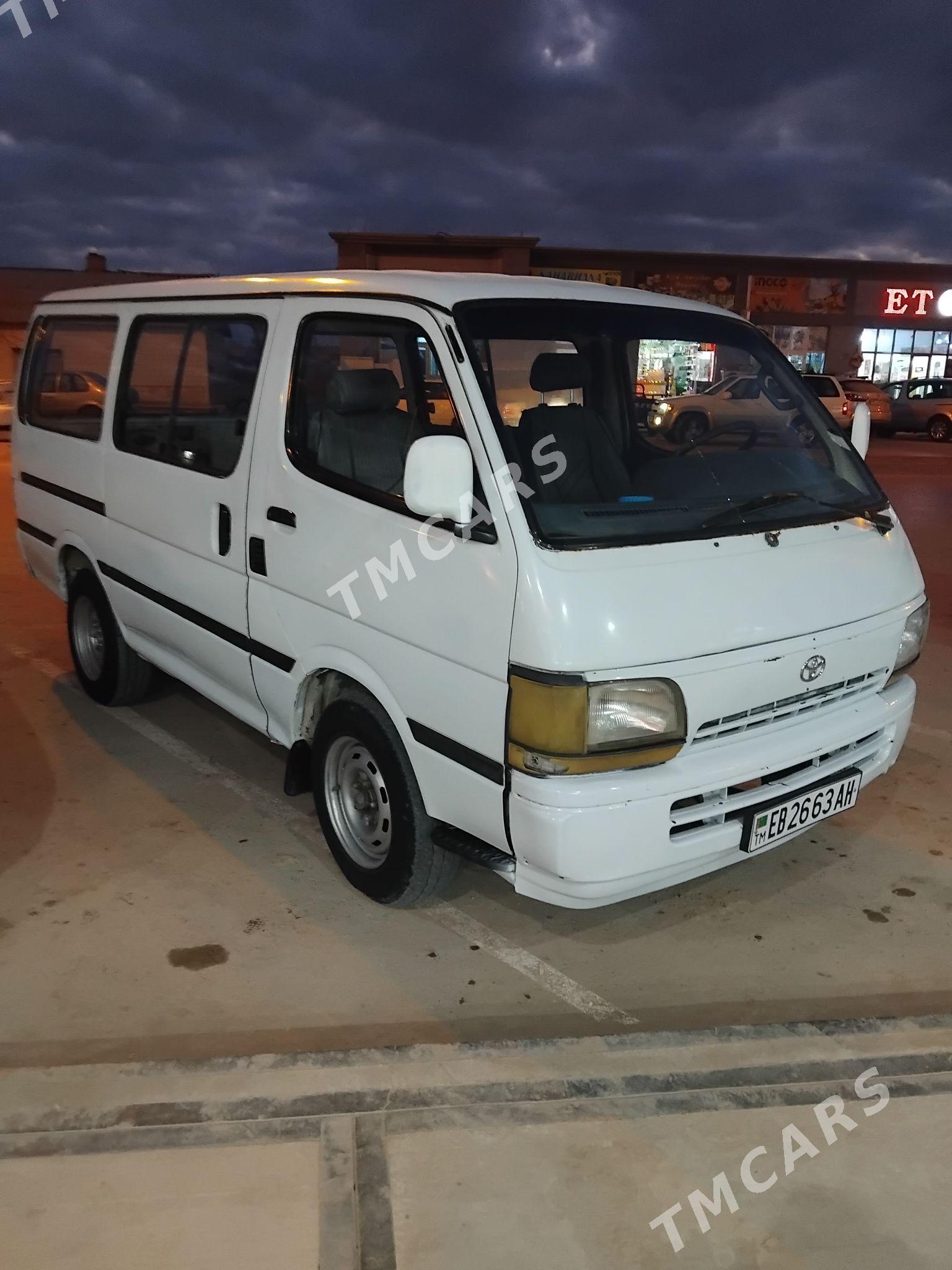 Toyota Hiace 1996 - 62 000 TMT - Бабадайхан - img 3