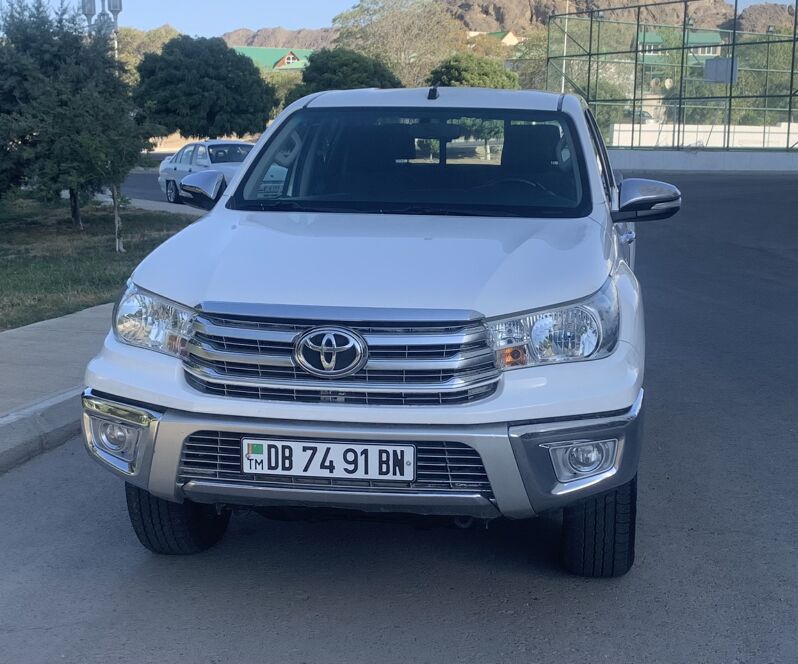 Toyota Hilux 2017 - 445 000 TMT - Türkmenbaşy - img 9