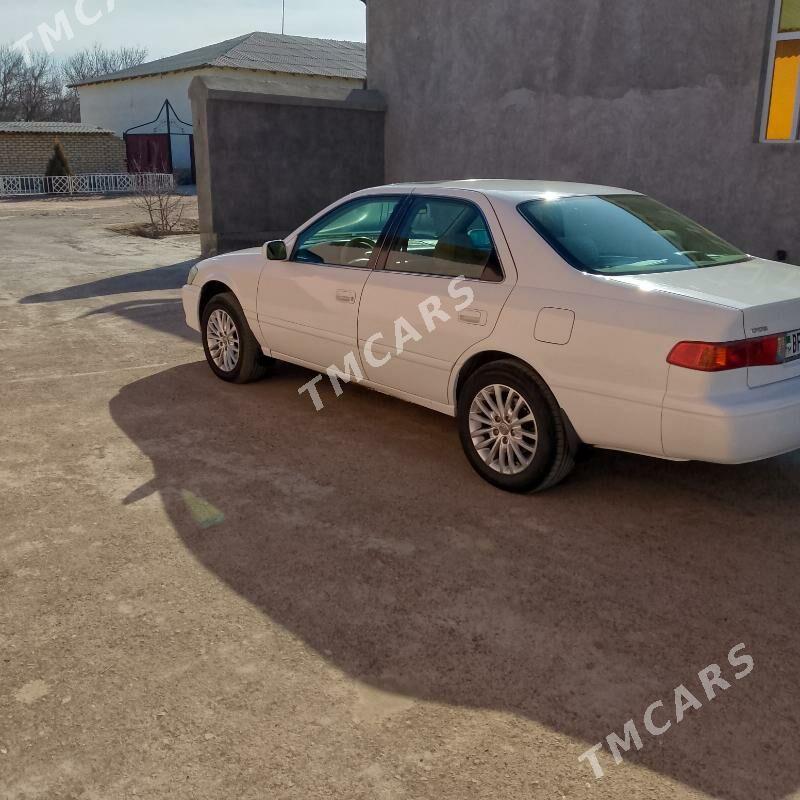 Toyota Camry 2000 - 140 000 TMT - Губадаг - img 3