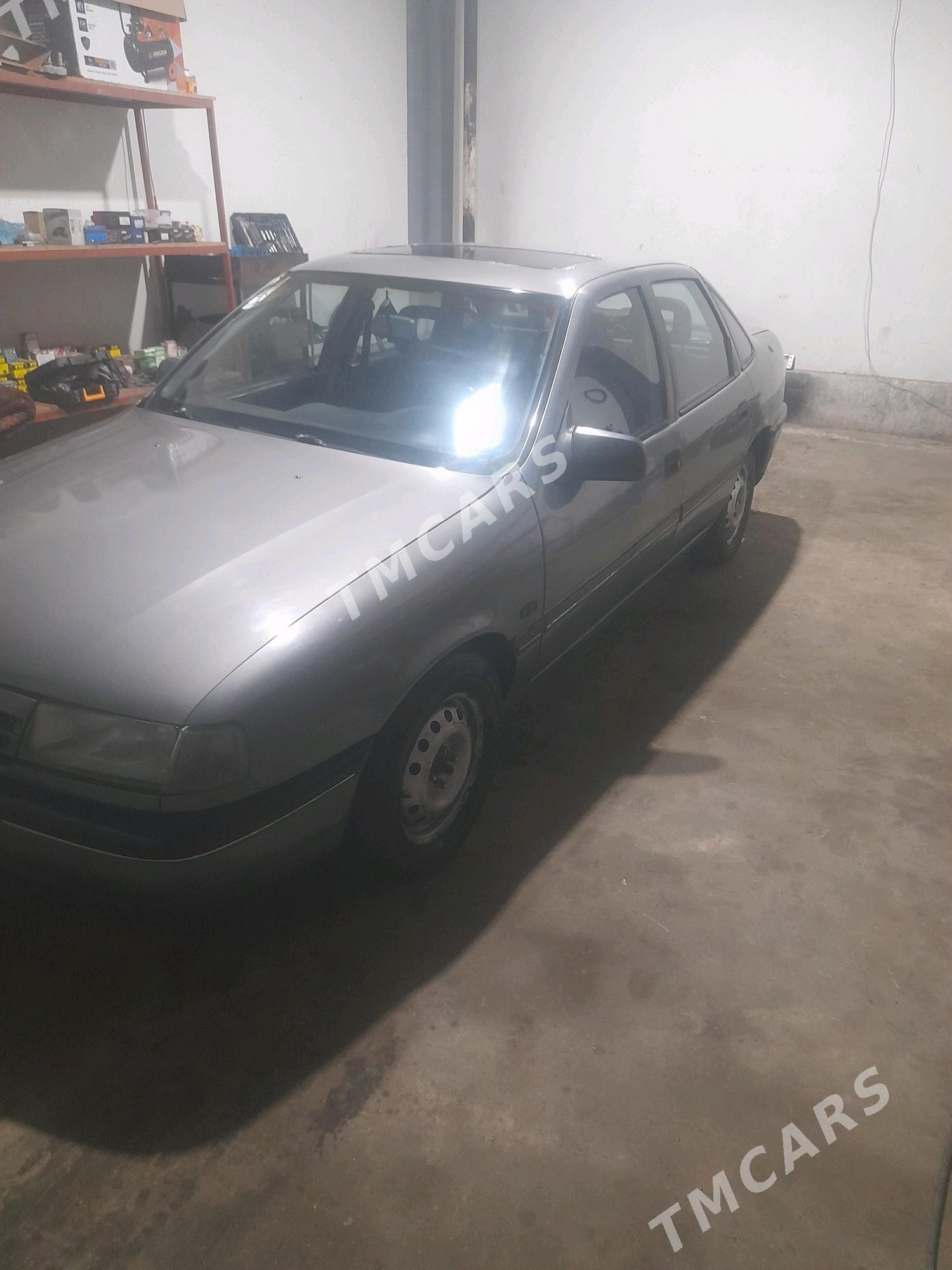 Opel Vectra 1990 - 30 000 TMT - Дянев - img 5