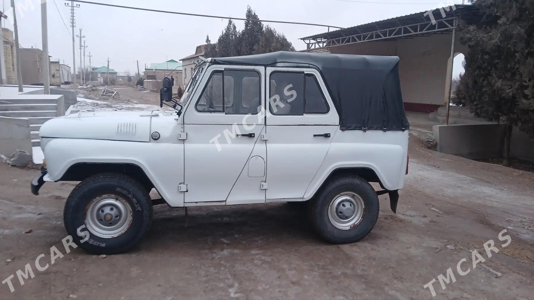 UAZ 469 1995 - 39 000 TMT - Гурбансолтан Едже - img 3