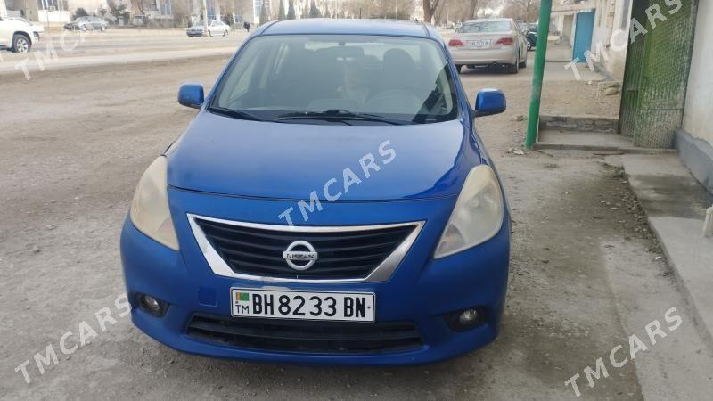 Nissan Versa 2012 - 74 000 TMT - Балканабат - img 4