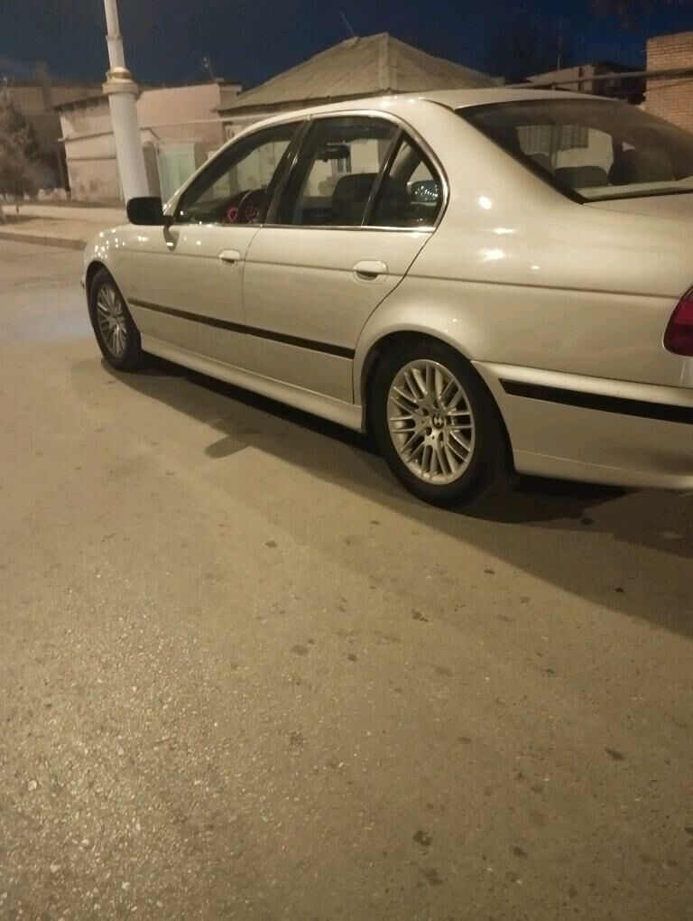 BMW E39 2002 - 89 000 TMT - Aşgabat - img 3