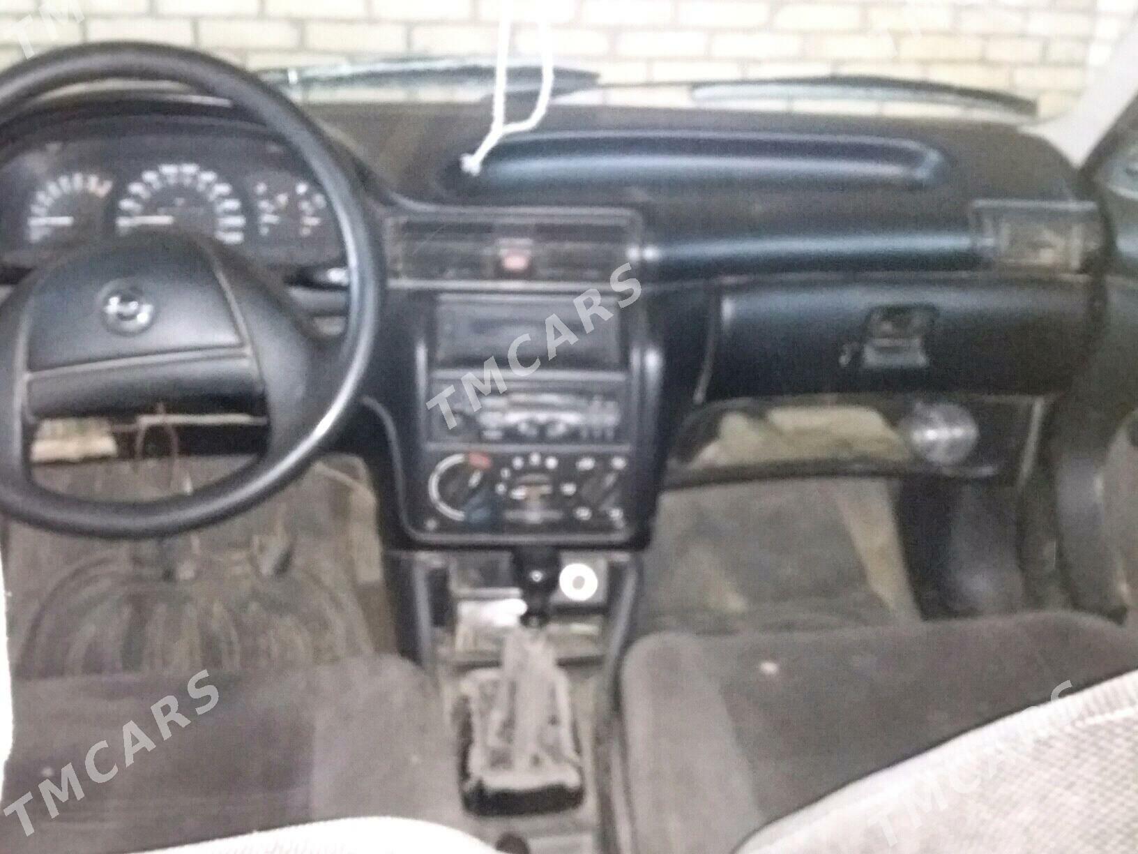 Opel Astra 1992 - 18 000 TMT - Саят - img 3