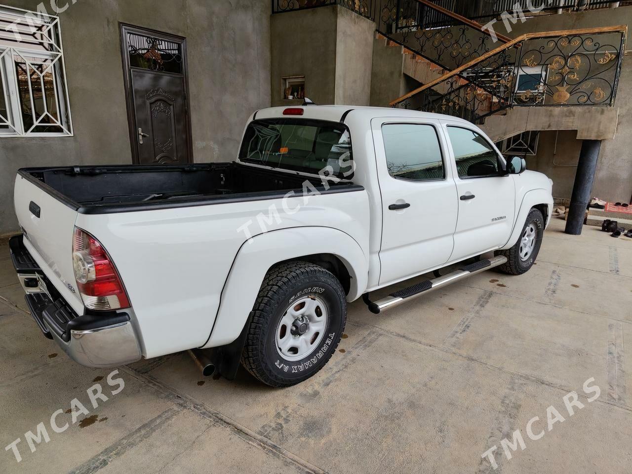 Toyota Tacoma 2015 - 280 000 TMT - Baýramaly - img 10