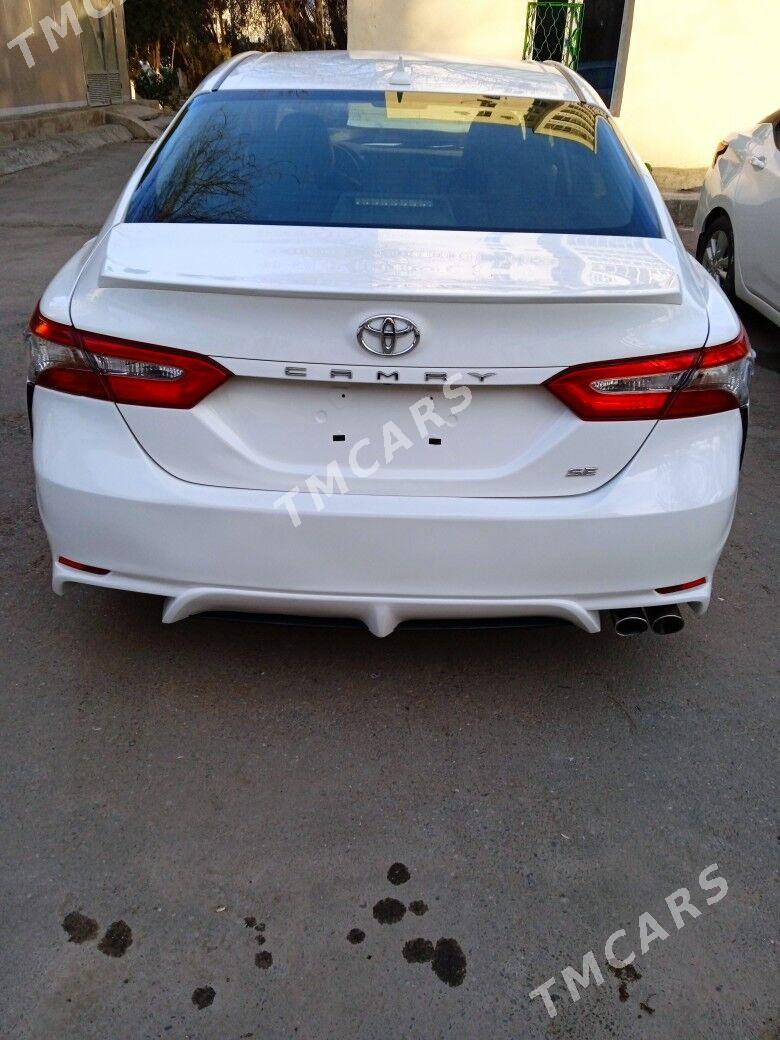 Toyota Camry 2018 - 279 000 TMT - Ашхабад - img 2