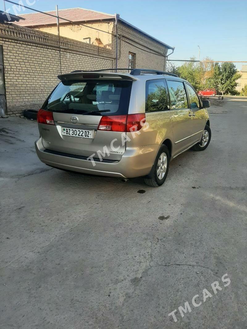 Toyota Sienna 2004 - 220 000 TMT - Daşoguz - img 3