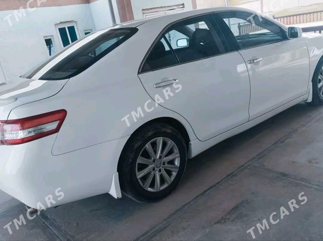 Toyota Camry 2011 - 175 000 TMT - Мургап - img 5