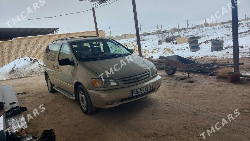 Toyota Sienna 2001 - 135 000 TMT - Халач - img 4