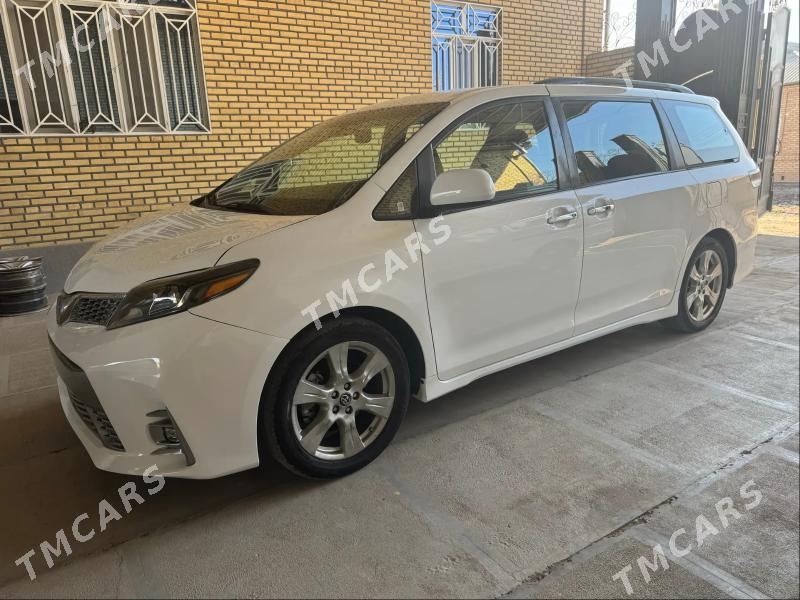 Toyota Sienna 2019 - 333 200 TMT - Мары - img 3