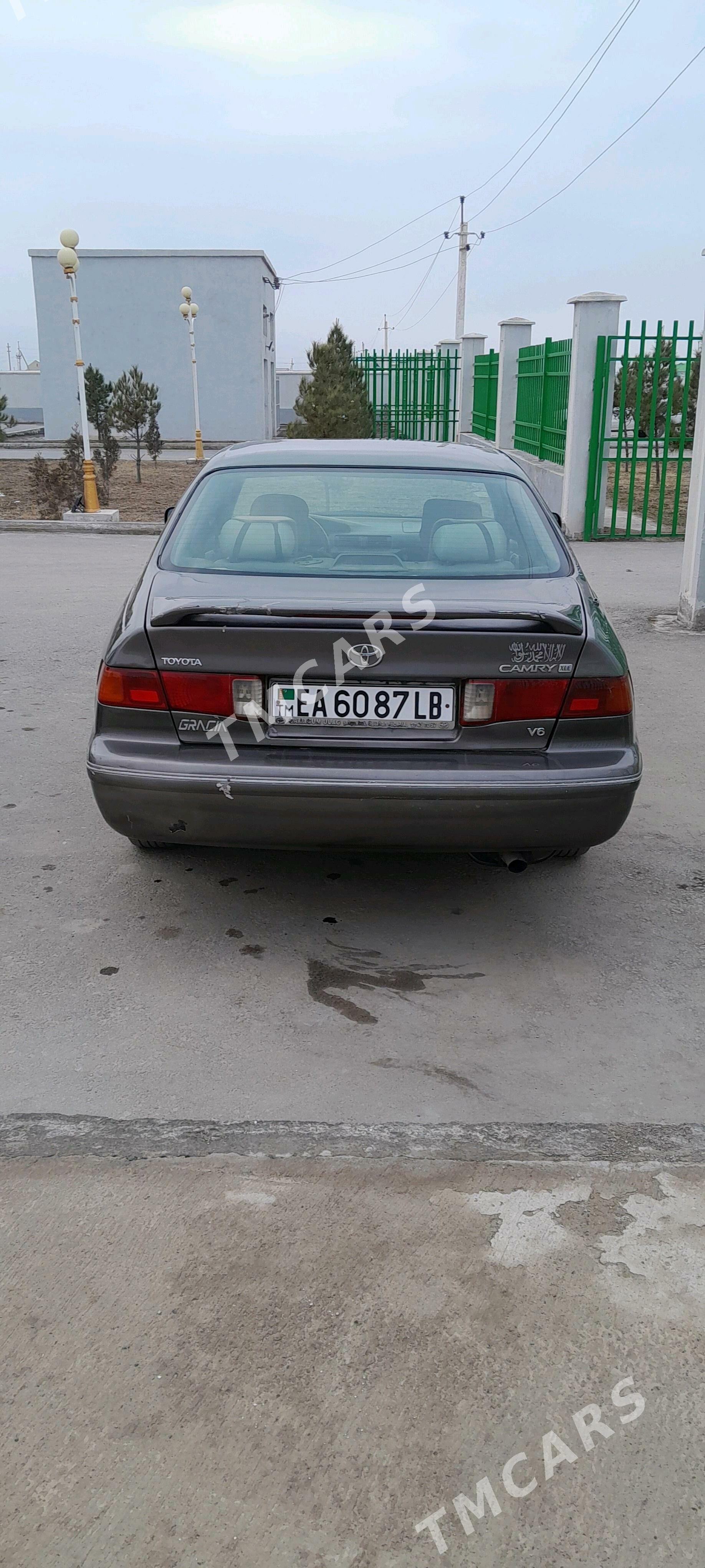 Toyota Camry 1998 - 110 000 TMT - Мургап - img 4