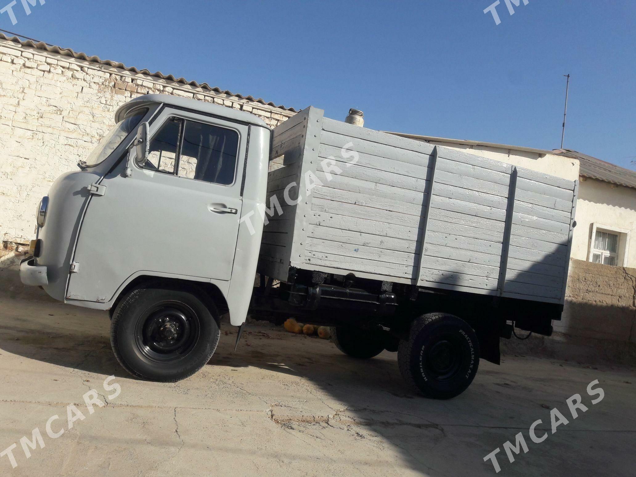 UAZ 452 1981 - 50 000 TMT - Теджен - img 3