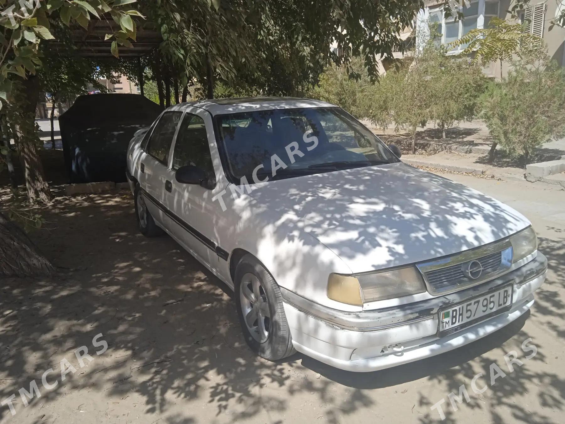 Opel Vectra 1993 - 35 000 TMT - Сейди - img 2