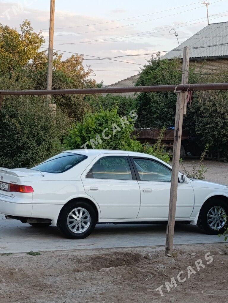 Toyota Camry 2000 - 150 000 TMT - Дянев - img 2