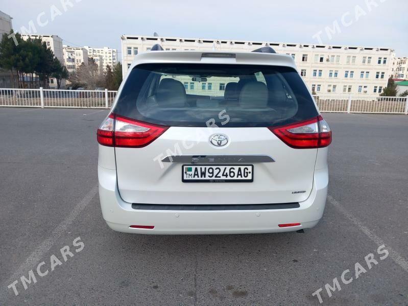 Toyota Sienna 2016 - 370 000 TMT - Херрикгала - img 9