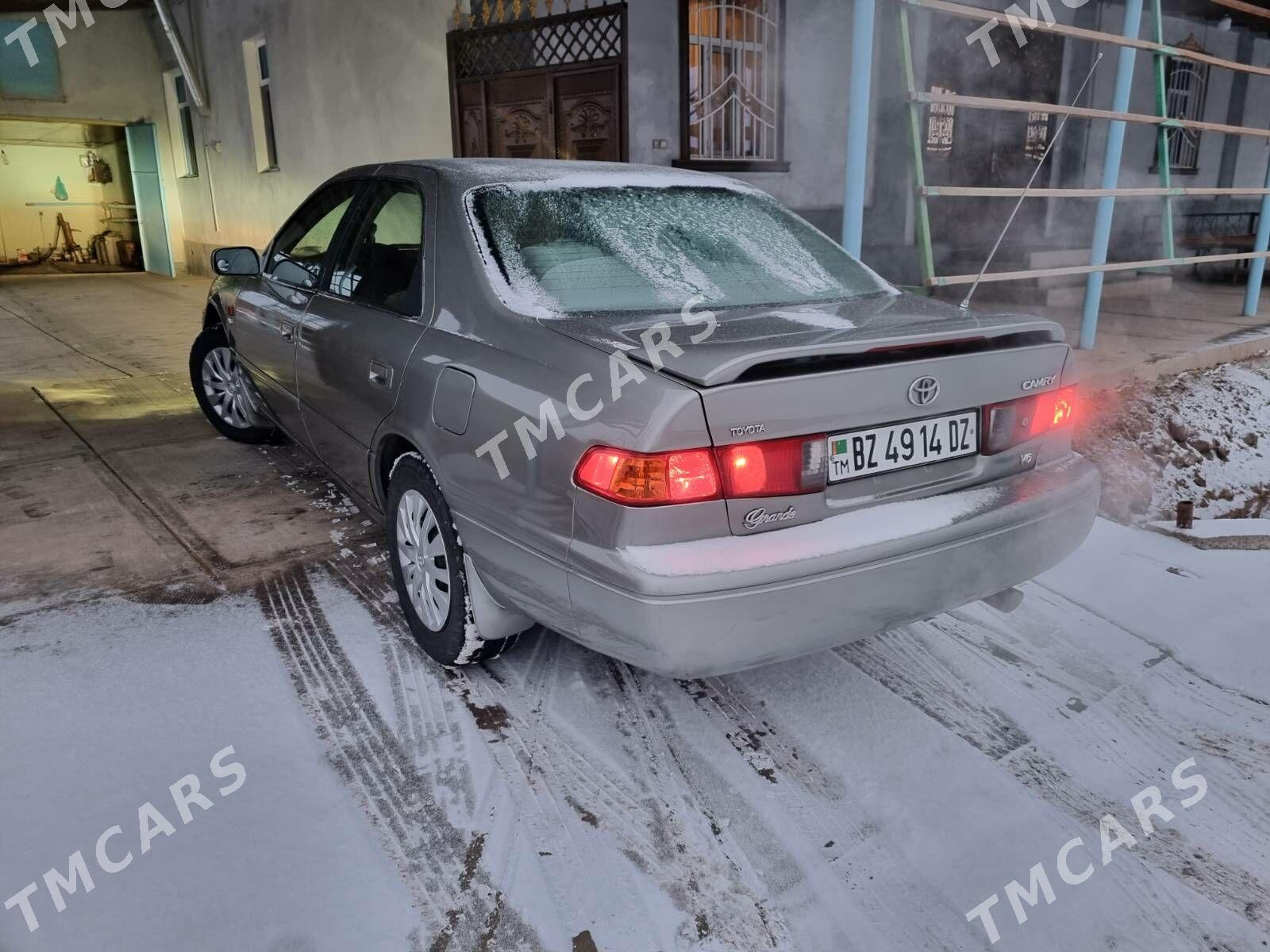 Toyota Camry 1998 - 125 000 TMT - Губадаг - img 2