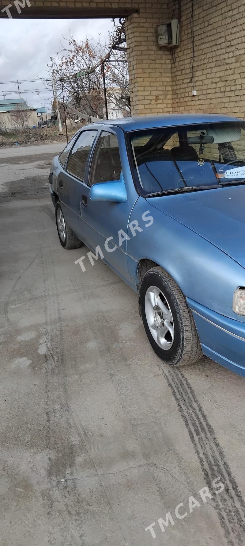 Opel Vectra 1990 - 20 000 TMT - Дянев - img 3