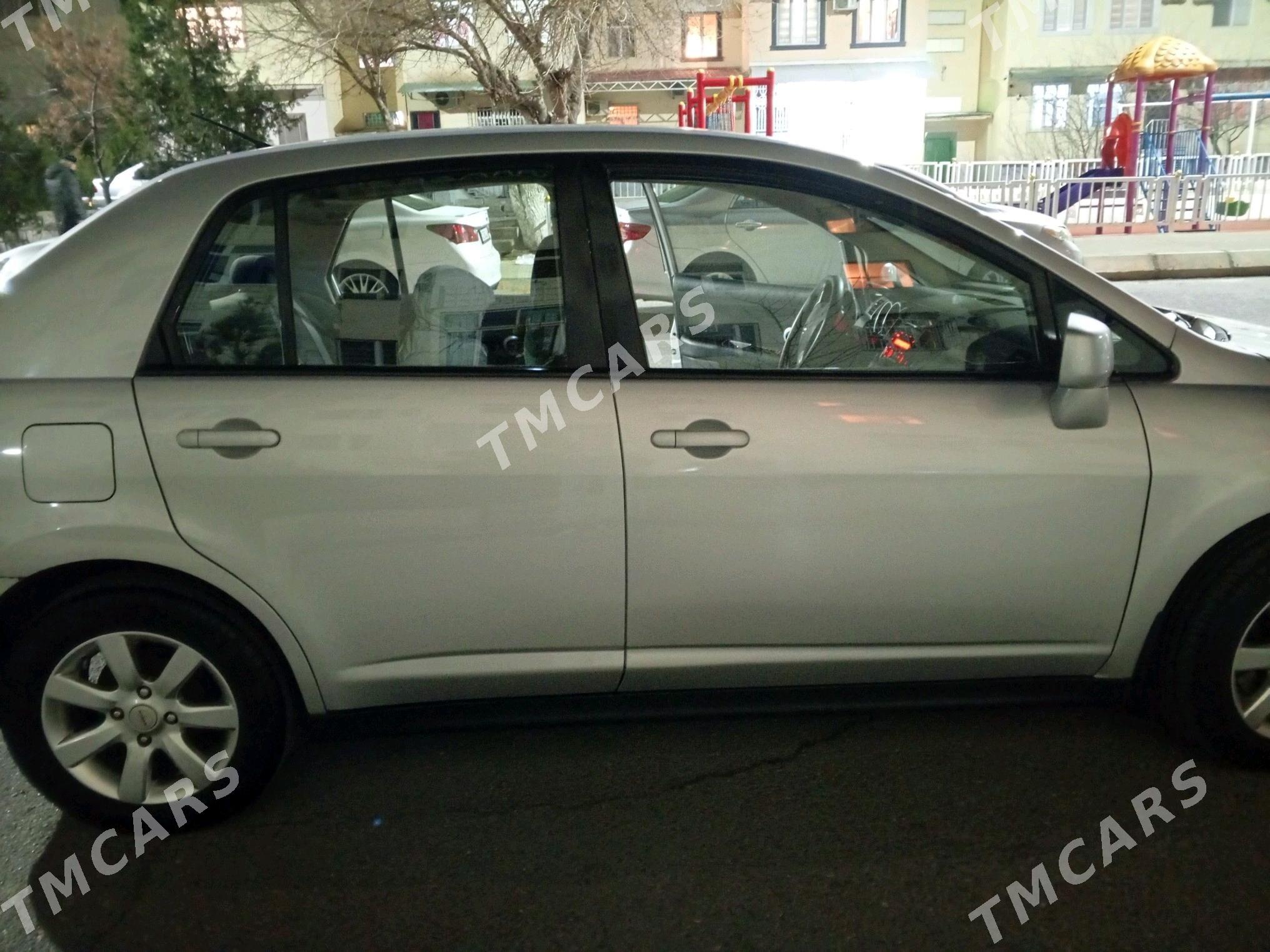 Nissan Versa 2010 - 113 000 TMT - Ашхабад - img 3