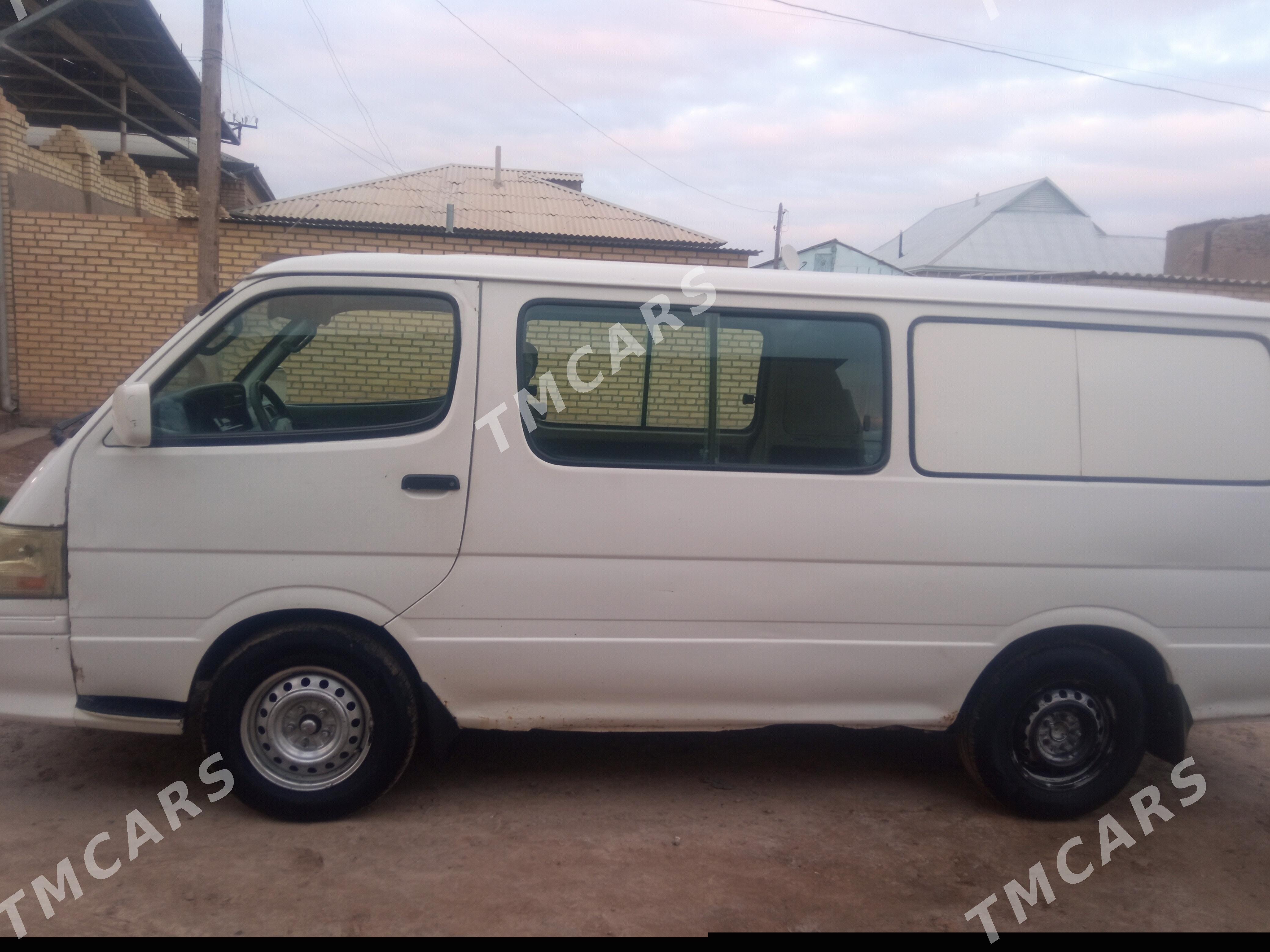 Toyota Hiace 2012 - 70 000 TMT - Mary - img 4