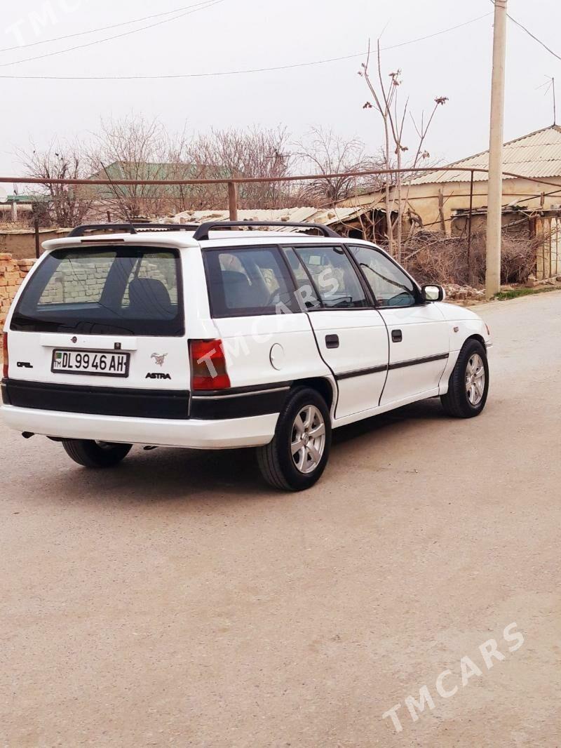 Opel Astra 1996 - 44 000 TMT - Бахарден - img 2